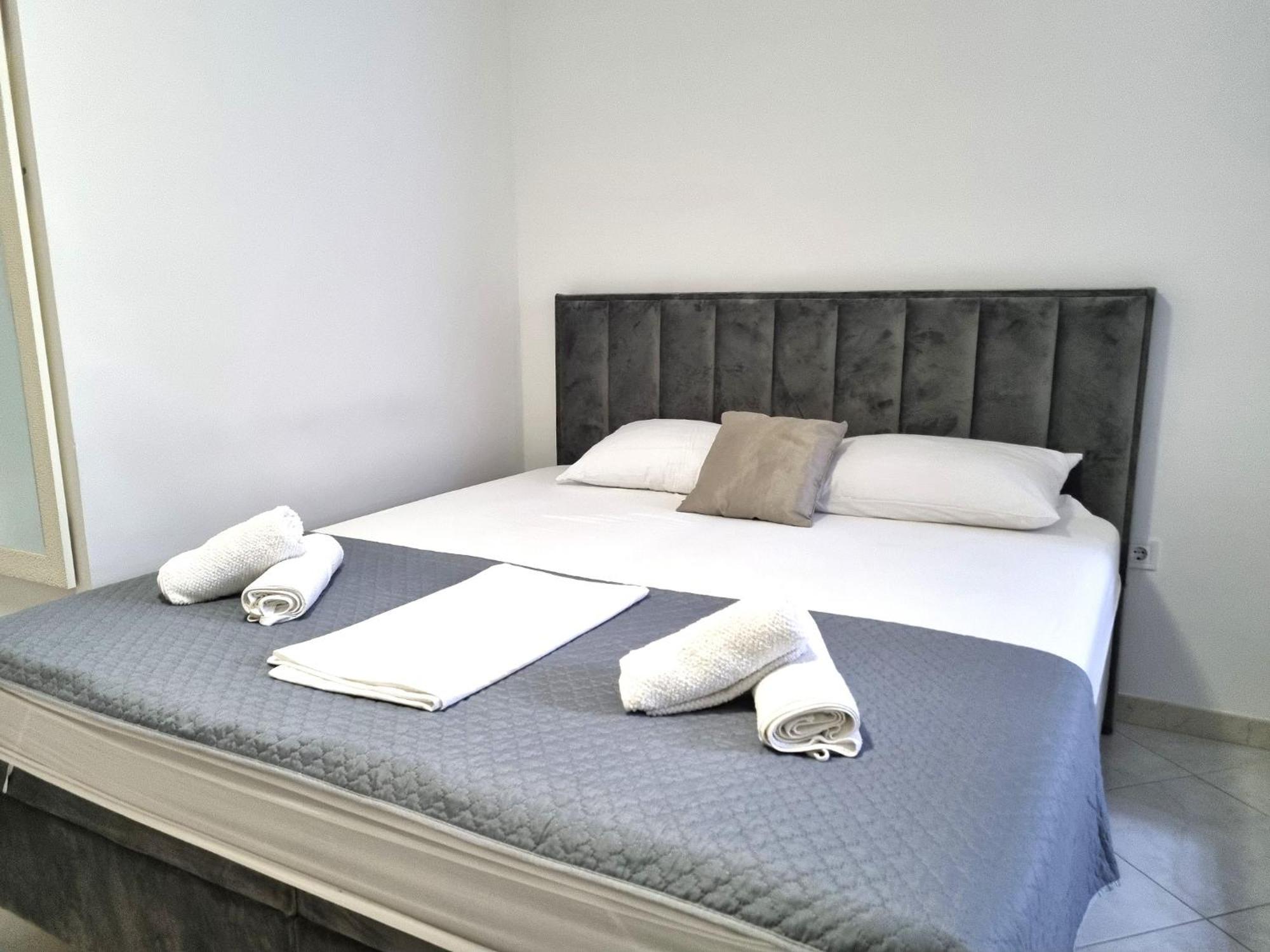 Rooms Vitoria On Joakim Square Poreč Exterior foto